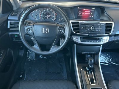 2015 Honda Accord — photo 14 view