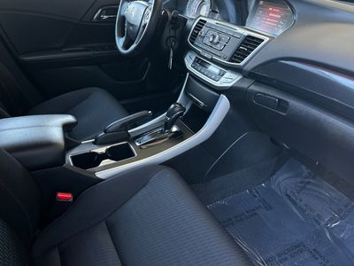 2015 Honda Accord — photo 15 view