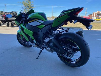 2025 Kawasaki Ninja ZX-10R KRT Edition - Photo 4