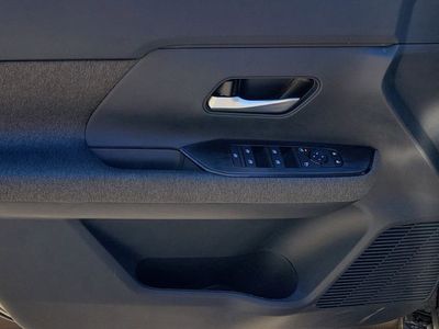 2026 Nissan Kicks — detail view