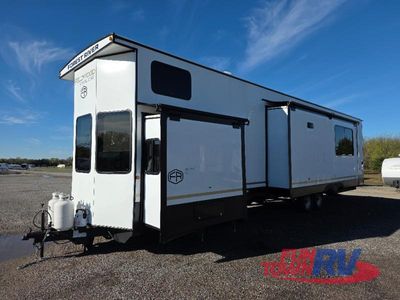 2025 Forest River RV Wildwood Grand Lodge - Photo 2