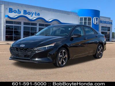 2023 Hyundai Elantra - Photo 1