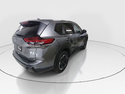2024 Nissan Rogue — photo 7 view
