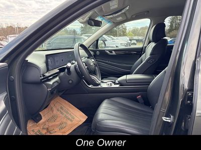 2025 Genesis GV80 2.5T Standard — photo 14 view