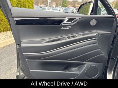 2025 Genesis GV80 2.5T Standard — photo 16 view