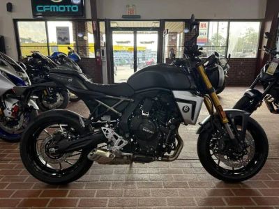 2026 Suzuki GSX-8T — front three-quarter view