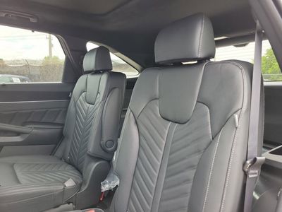 2025 Kia Sorento — photo 12 view