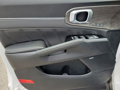 2025 Kia Sorento — photo 18 view