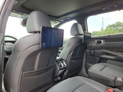 2025 Kia Sorento — photo 14 view