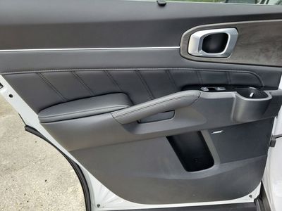 2025 Kia Sorento — photo 17 view