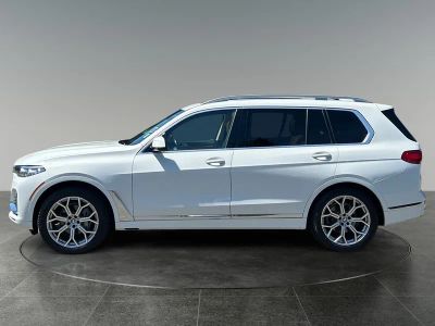 2019 BMW X7 — detail view
