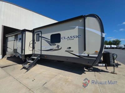 2019 Forest River RV Flagstaff Classic Super Lite — front three-quarter view