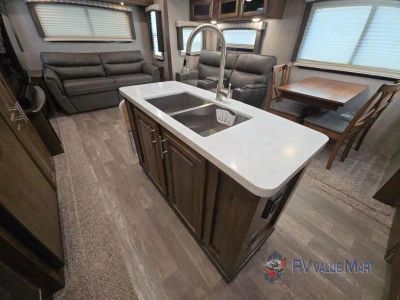 2019 Forest River RV Flagstaff Classic Super Lite — photo 17 view