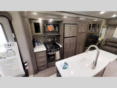 2019 Forest River RV Flagstaff Classic Super Lite — photo 33 view