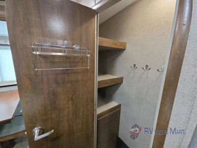 2019 Forest River RV Flagstaff Classic Super Lite — photo 22 view