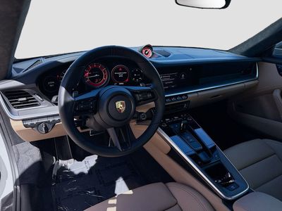 2025 Porsche 911 — photo 7 view