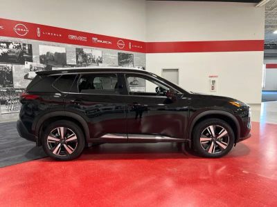 2023 Nissan Rogue — side profile view