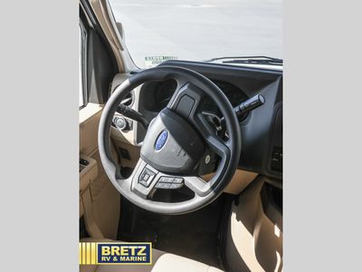 2025 Thor Motor Coach Quantum — photo 13 view