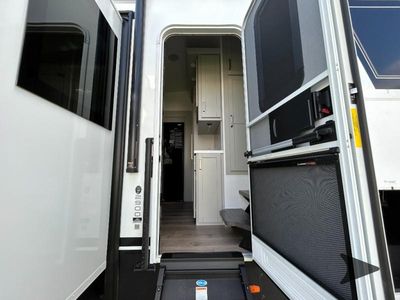 2026 Brinkley Model Z — photo 9 view