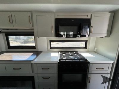 2026 Brinkley Model Z — photo 15 view