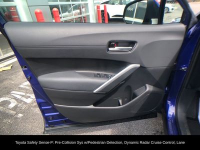 2023 Toyota Corolla Cross XLE - Photo 18