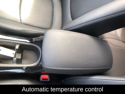 2023 Toyota Corolla Cross XLE - Photo 27