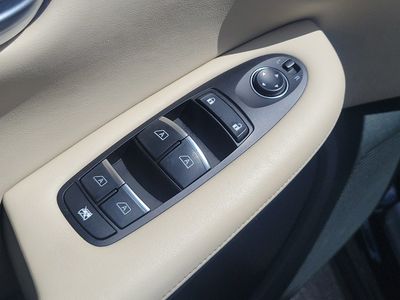 2020 INFINITI QX50 — photo 17 view