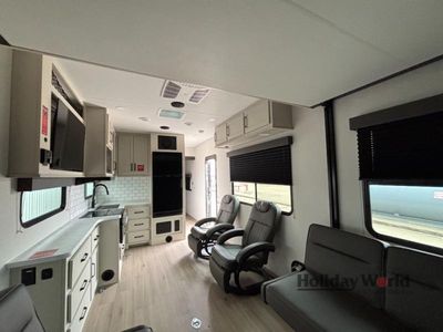 2026 Grand Design Momentum G-Class - Photo 5