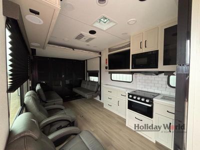 2026 Grand Design Momentum G-Class - Photo 4