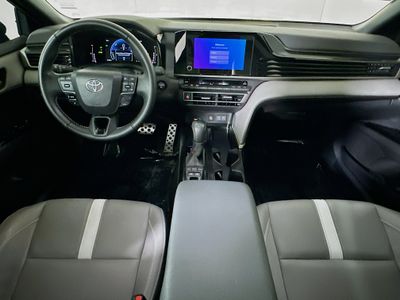 2025 Toyota Camry — photo 27 view