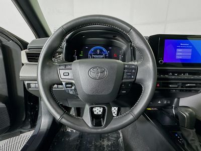 2025 Toyota Camry — photo 15 view