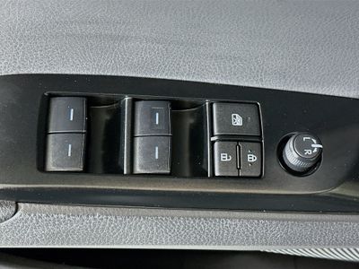2025 Toyota Camry — photo 14 view
