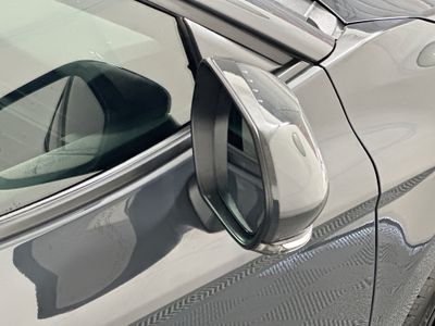 2025 Toyota Camry — photo 10 view