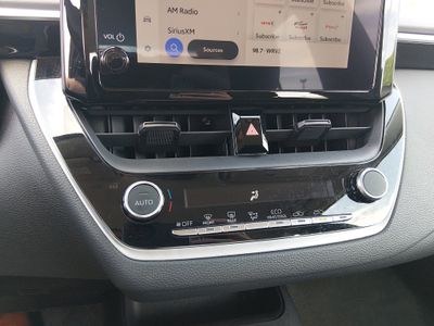 2024 Toyota Corolla — photo 13 view