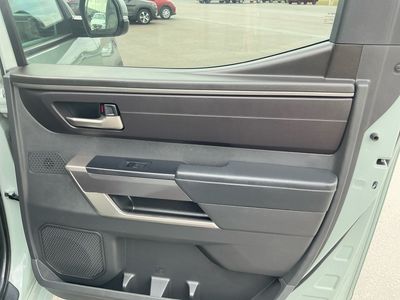 2025 Toyota Tundra 4WD — photo 19 view