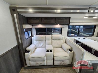 2022 Georgetown 5 Series 34M5 — photo 25 view