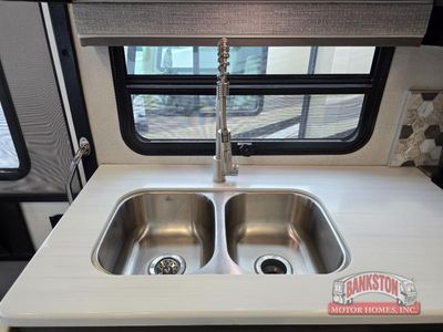 2022 Georgetown 5 Series 34M5 — photo 18 view