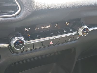 2024 Mazda CX-30 — photo 18 view