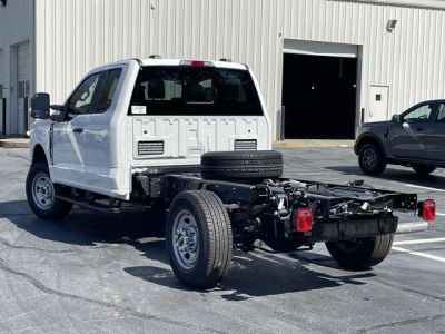 2026 Ford F-350SD - Photo 4