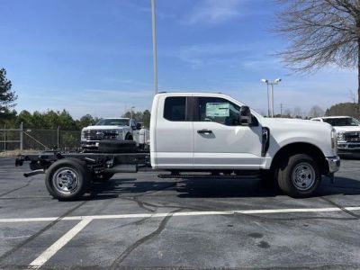 2026 Ford F-350SD - Photo 2