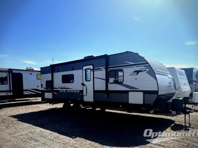 2023 Heartland Trail Runner — front three-quarter view