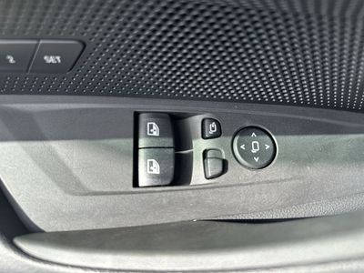 2025 BMW 4 Series — photo 15 view