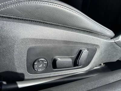 2025 BMW 4 Series — photo 14 view