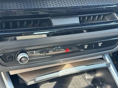 2025 BMW 4 Series — photo 16 view