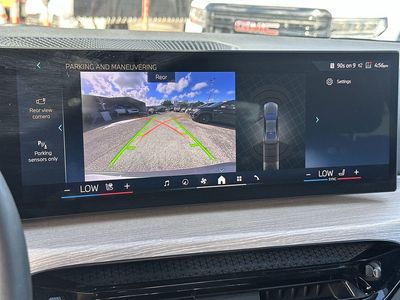 2025 BMW 4 Series — photo 23 view