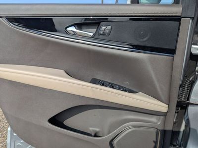 2023 Lincoln Nautilus — photo 19 view