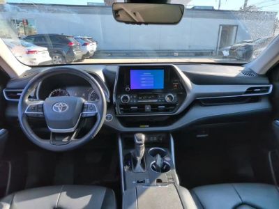 2024 Toyota Highlander — photo 10 view