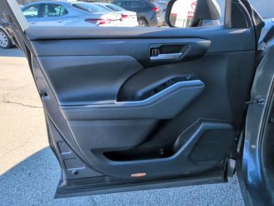 2024 Toyota Highlander — photo 13 view