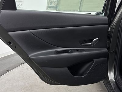 2024 Hyundai Elantra - Photo 22