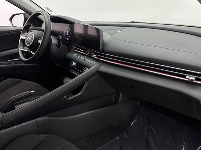2024 Hyundai Elantra - Photo 31